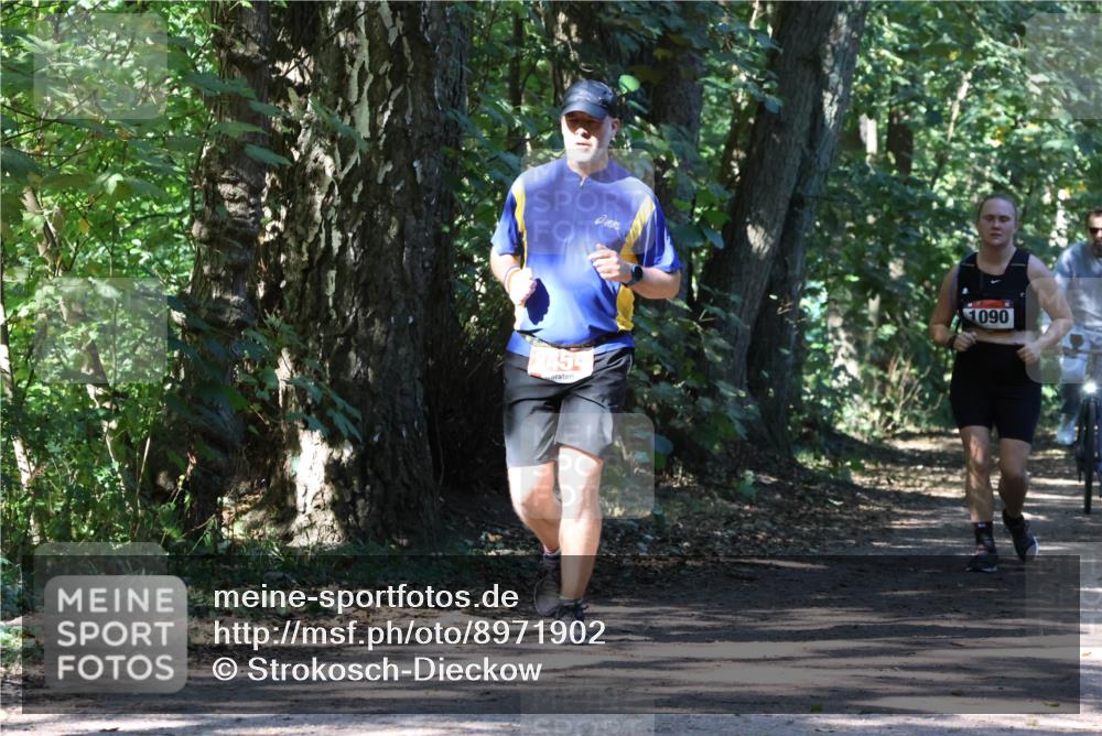 28.09.2025 - 33. Volkslauf durch das schöne Alstertal Strokosch-Dieckow http://msf.ph/oto/8971902 28.09.2025 12:24:29 Laufen 2454, 1090 meine-sportfotos.de