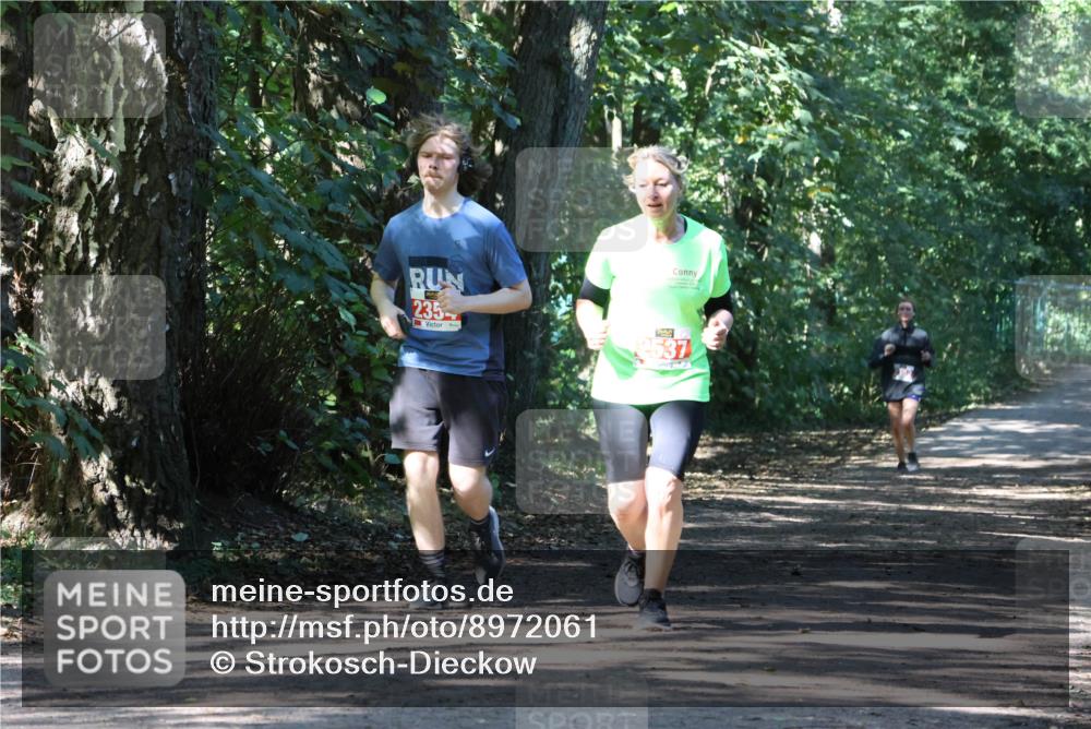 28.09.2025 - 33. Volkslauf durch das schöne Alstertal Strokosch-Dieckow http://msf.ph/oto/8972061 28.09.2025 12:28:58 Laufen 235, 2537 meine-sportfotos.de