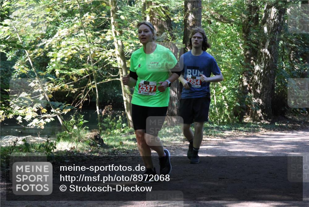 28.09.2025 - 33. Volkslauf durch das schöne Alstertal Strokosch-Dieckow http://msf.ph/oto/8972068 28.09.2025 12:29:02 Laufen 2354, 2537 meine-sportfotos.de