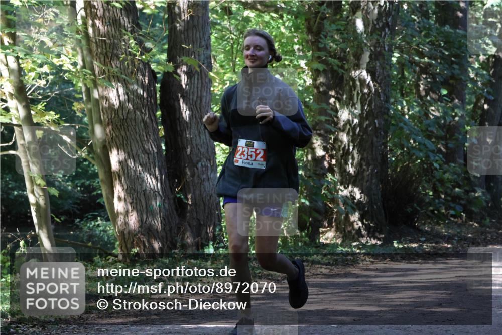 28.09.2025 - 33. Volkslauf durch das schöne Alstertal Strokosch-Dieckow http://msf.ph/oto/8972070 28.09.2025 12:29:11 Laufen 2352 meine-sportfotos.de
