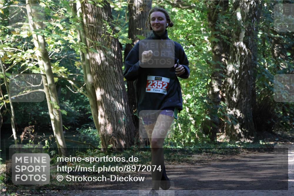 28.09.2025 - 33. Volkslauf durch das schöne Alstertal Strokosch-Dieckow http://msf.ph/oto/8972074 28.09.2025 12:29:12 Laufen 2352 meine-sportfotos.de