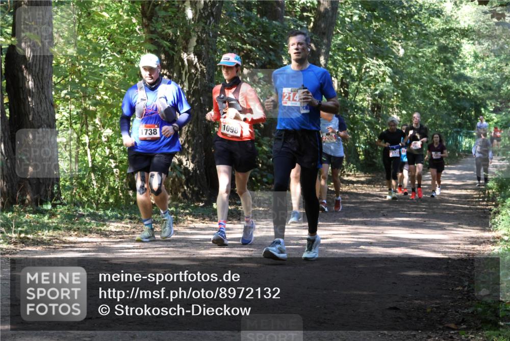 28.09.2025 - 33. Volkslauf durch das schöne Alstertal Strokosch-Dieckow http://msf.ph/oto/8972132 28.09.2025 12:30:12 Laufen 1738, 1098, 214 meine-sportfotos.de