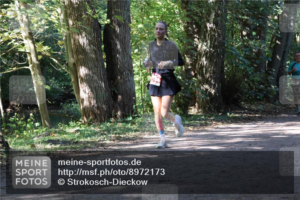 28.09.2025 - 33. Volkslauf durch das schöne Alstertal Strokosch-Dieckow http://msf.ph/oto/8972173 28.09.2025 12:30:55 Laufen 044, 1101 meine-sportfotos.de