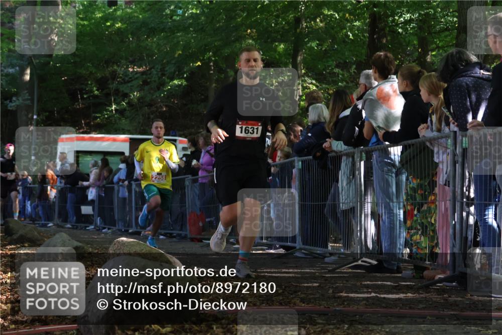 28.09.2025 - 33. Volkslauf durch das schöne Alstertal Strokosch-Dieckow http://msf.ph/oto/8972180 28.09.2025 11:54:55 Ziel 1631, 2161, 2258, 2406 meine-sportfotos.de
