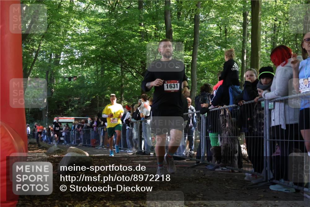 28.09.2025 - 33. Volkslauf durch das schöne Alstertal Strokosch-Dieckow http://msf.ph/oto/8972218 28.09.2025 11:54:56 Ziel 1631, 2161, 2258, 2406 meine-sportfotos.de