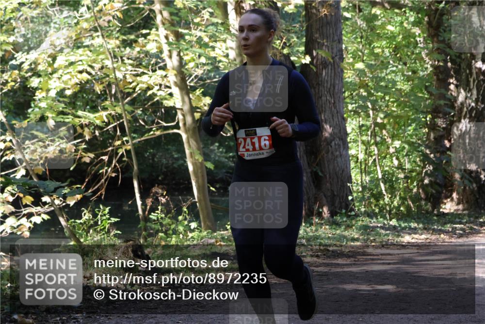 28.09.2025 - 33. Volkslauf durch das schöne Alstertal Strokosch-Dieckow http://msf.ph/oto/8972235 28.09.2025 12:32:15 Laufen 2416 meine-sportfotos.de