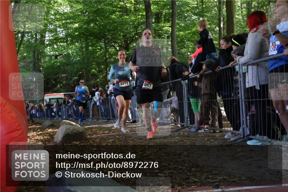 28.09.2025 - 33. Volkslauf durch das schöne Alstertal Strokosch-Dieckow http://msf.ph/oto/8972276 28.09.2025 11:55:10 Ziel 1119, 1609, 1647, 1741 meine-sportfotos.de