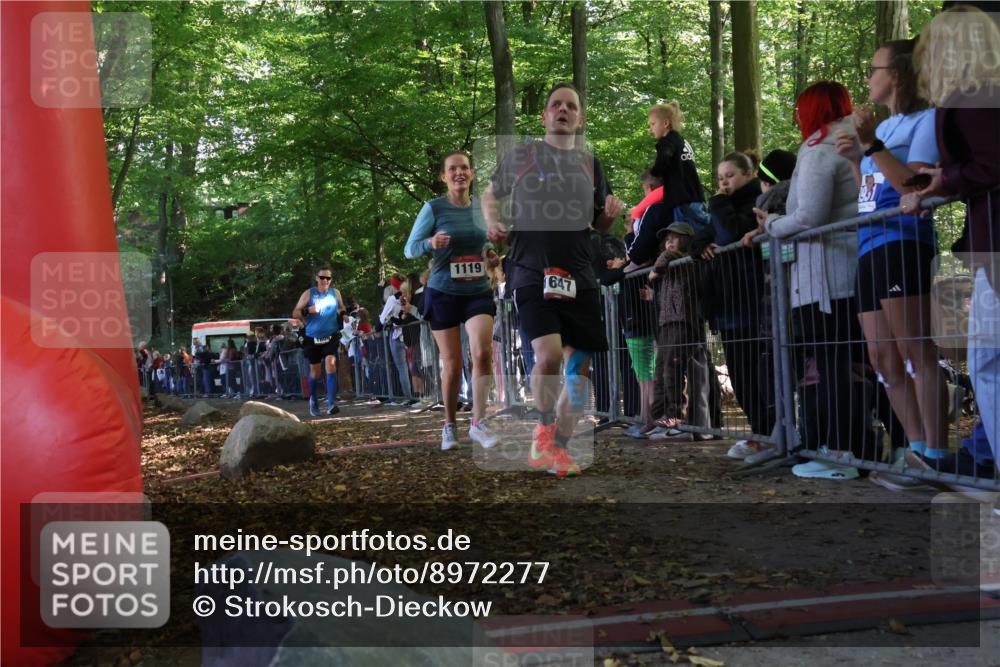 28.09.2025 - 33. Volkslauf durch das schöne Alstertal Strokosch-Dieckow http://msf.ph/oto/8972277 28.09.2025 11:55:10 Ziel 1119, 1609, 1647, 1741 meine-sportfotos.de