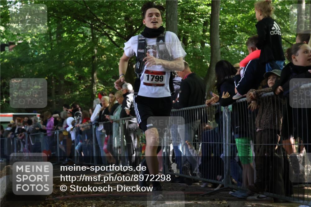 28.09.2025 - 33. Volkslauf durch das schöne Alstertal Strokosch-Dieckow http://msf.ph/oto/8972298 28.09.2025 11:55:40 Ziel 1608, 1799 meine-sportfotos.de