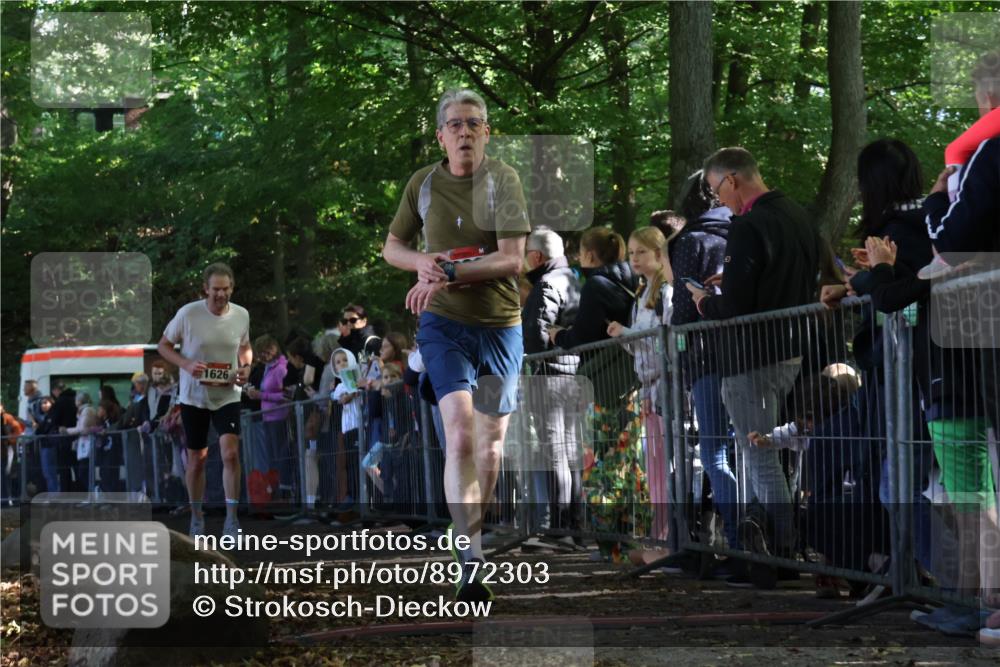 28.09.2025 - 33. Volkslauf durch das schöne Alstertal Strokosch-Dieckow http://msf.ph/oto/8972303 28.09.2025 11:55:47 Ziel 1608, 1626 meine-sportfotos.de