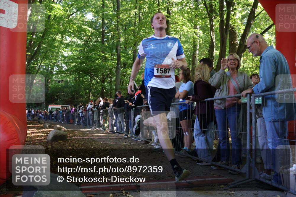 28.09.2025 - 33. Volkslauf durch das schöne Alstertal Strokosch-Dieckow http://msf.ph/oto/8972359 28.09.2025 11:56:34 Ziel 1587 meine-sportfotos.de