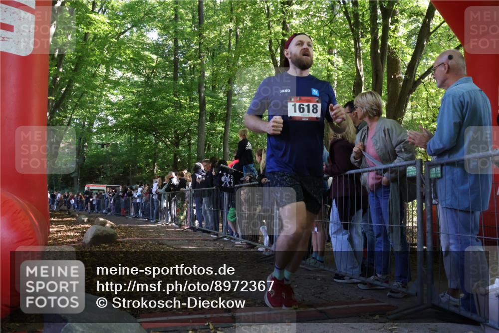 28.09.2025 - 33. Volkslauf durch das schöne Alstertal Strokosch-Dieckow http://msf.ph/oto/8972367 28.09.2025 11:56:47 Ziel 1633 meine-sportfotos.de