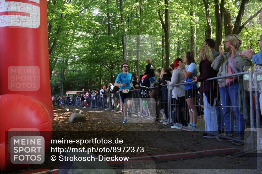 28.09.2025 - 33. Volkslauf durch das schöne Alstertal Strokosch-Dieckow http://msf.ph/oto/8972373 28.09.2025 11:57:00 Ziel 1682, 2637 meine-sportfotos.de