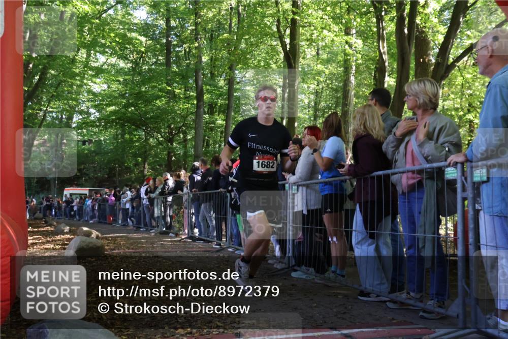28.09.2025 - 33. Volkslauf durch das schöne Alstertal Strokosch-Dieckow http://msf.ph/oto/8972379 28.09.2025 11:57:05 Ziel 1635, 1682 meine-sportfotos.de