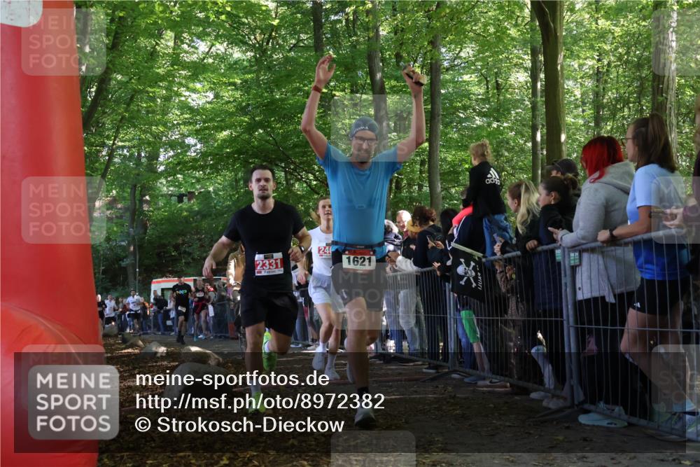 28.09.2025 - 33. Volkslauf durch das schöne Alstertal Strokosch-Dieckow http://msf.ph/oto/8972382 28.09.2025 11:57:20 Ziel 1018, 1019, 1621, 1663, 2331, 2358, 2405, 2560 meine-sportfotos.de