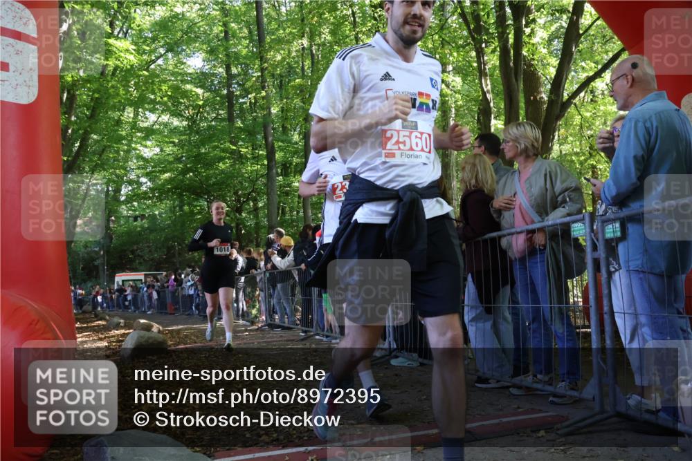 28.09.2025 - 33. Volkslauf durch das schöne Alstertal Strokosch-Dieckow http://msf.ph/oto/8972395 28.09.2025 11:57:29 Ziel 1018, 2358 meine-sportfotos.de