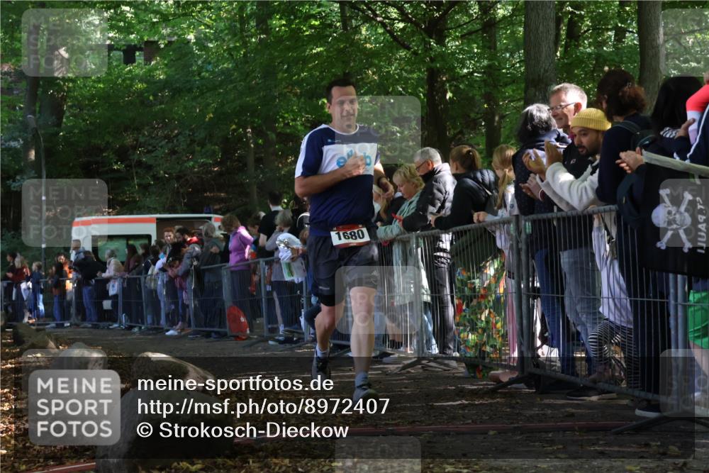 28.09.2025 - 33. Volkslauf durch das schöne Alstertal Strokosch-Dieckow http://msf.ph/oto/8972407 28.09.2025 11:57:51 Ziel 1680 meine-sportfotos.de