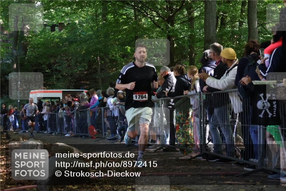 28.09.2025 - 33. Volkslauf durch das schöne Alstertal Strokosch-Dieckow http://msf.ph/oto/8972415 28.09.2025 11:58:00 Ziel 1764 meine-sportfotos.de