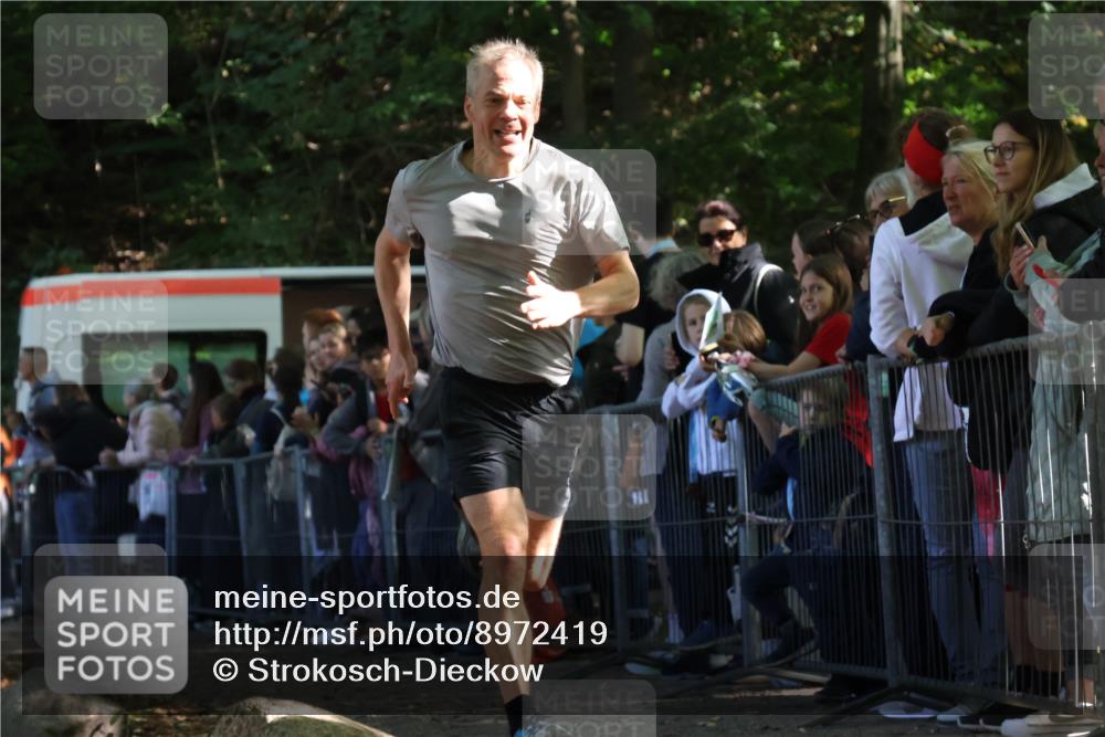 28.09.2025 - 33. Volkslauf durch das schöne Alstertal Strokosch-Dieckow http://msf.ph/oto/8972419 28.09.2025 11:58:04 Ziel  meine-sportfotos.de