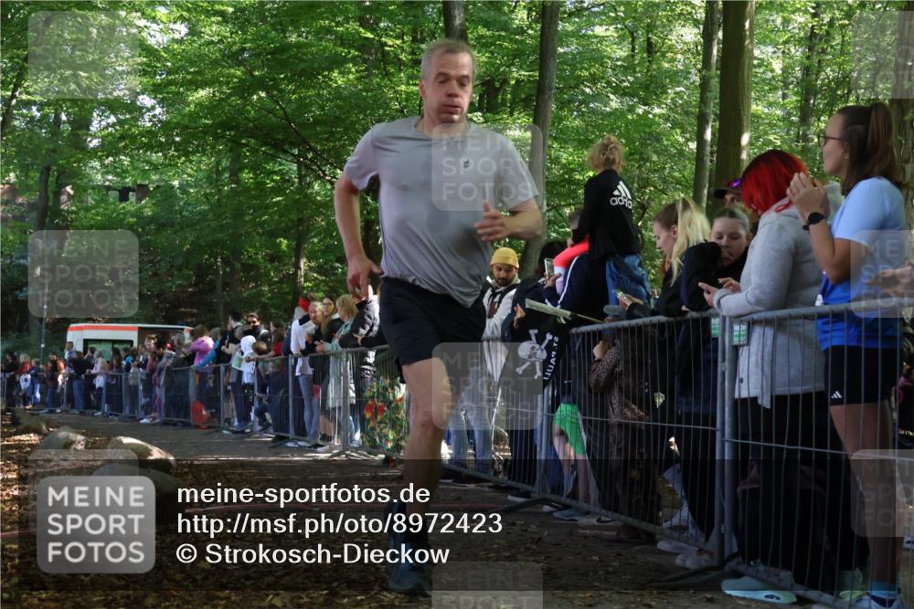 28.09.2025 - 33. Volkslauf durch das schöne Alstertal Strokosch-Dieckow http://msf.ph/oto/8972423 28.09.2025 11:58:06 Ziel 2591 meine-sportfotos.de