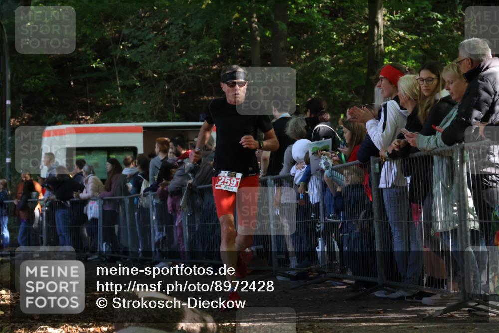 28.09.2025 - 33. Volkslauf durch das schöne Alstertal Strokosch-Dieckow http://msf.ph/oto/8972428 28.09.2025 11:58:12 Ziel 2591 meine-sportfotos.de