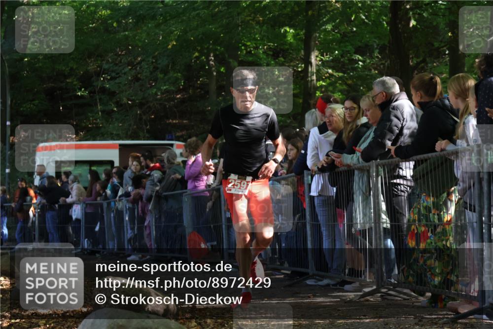 28.09.2025 - 33. Volkslauf durch das schöne Alstertal Strokosch-Dieckow http://msf.ph/oto/8972429 28.09.2025 11:58:13 Ziel 2591 meine-sportfotos.de