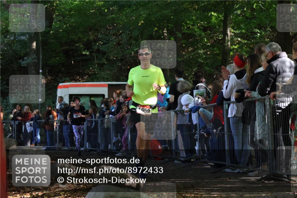 28.09.2025 - 33. Volkslauf durch das schöne Alstertal Strokosch-Dieckow http://msf.ph/oto/8972433 28.09.2025 11:58:25 Ziel 1027, 1659 meine-sportfotos.de