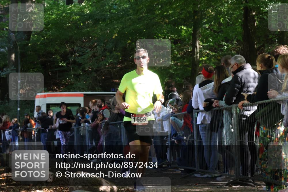 28.09.2025 - 33. Volkslauf durch das schöne Alstertal Strokosch-Dieckow http://msf.ph/oto/8972434 28.09.2025 11:58:25 Ziel 1027, 1659 meine-sportfotos.de