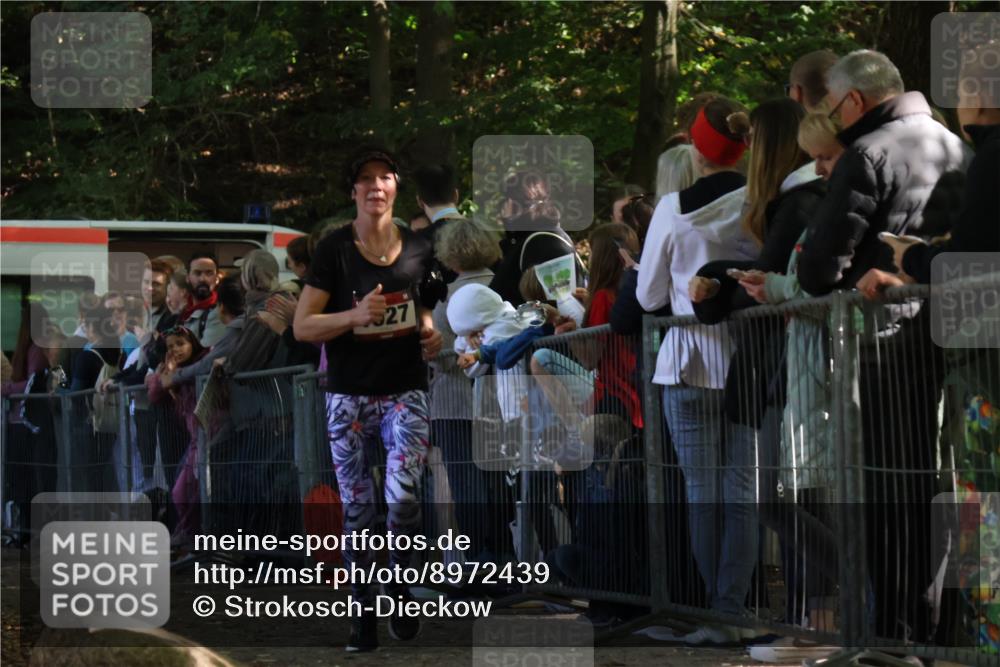 28.09.2025 - 33. Volkslauf durch das schöne Alstertal Strokosch-Dieckow http://msf.ph/oto/8972439 28.09.2025 11:58:29 Ziel 1027, 1617 meine-sportfotos.de