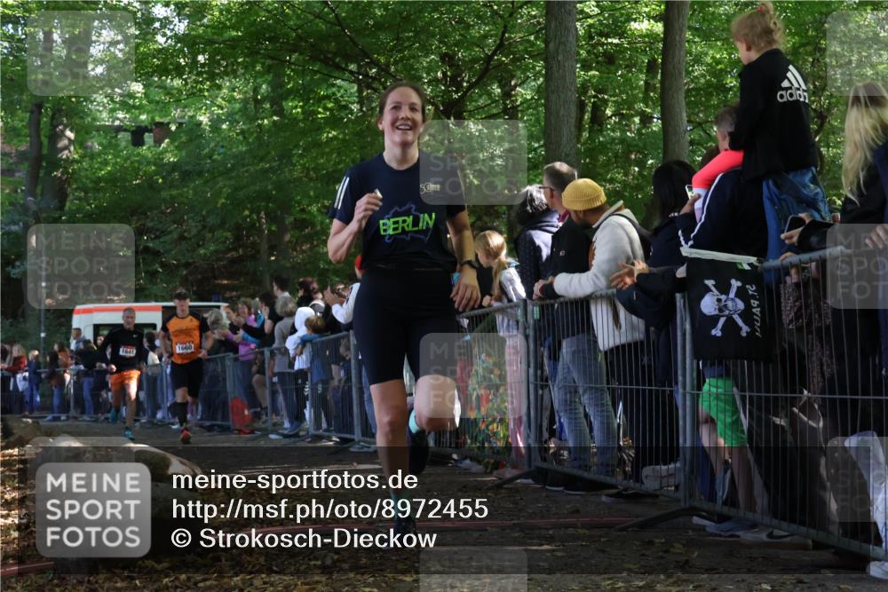 28.09.2025 - 33. Volkslauf durch das schöne Alstertal Strokosch-Dieckow http://msf.ph/oto/8972455 28.09.2025 11:58:54 Ziel 1058, 1641, 1660 meine-sportfotos.de