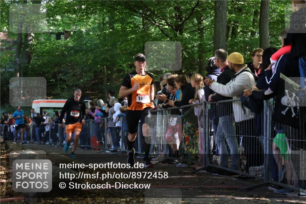 28.09.2025 - 33. Volkslauf durch das schöne Alstertal Strokosch-Dieckow http://msf.ph/oto/8972458 28.09.2025 11:58:56 Ziel 1058, 1641, 1660, 2460 meine-sportfotos.de