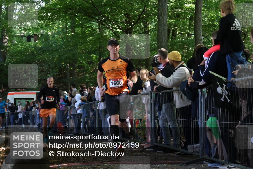 28.09.2025 - 33. Volkslauf durch das schöne Alstertal Strokosch-Dieckow http://msf.ph/oto/8972459 28.09.2025 11:58:57 Ziel 1641, 1660, 2460, 2636 meine-sportfotos.de