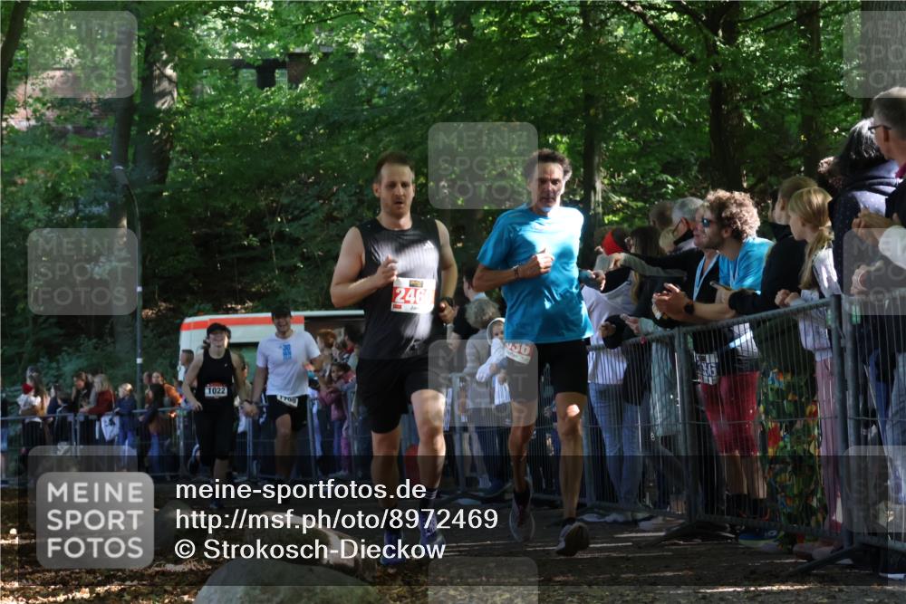 28.09.2025 - 33. Volkslauf durch das schöne Alstertal Strokosch-Dieckow http://msf.ph/oto/8972469 28.09.2025 11:59:03 Ziel 1022, 1670, 1708, 2460, 2636 meine-sportfotos.de