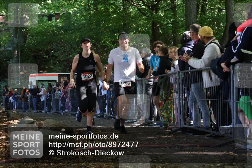 28.09.2025 - 33. Volkslauf durch das schöne Alstertal Strokosch-Dieckow http://msf.ph/oto/8972477 28.09.2025 11:59:07 Ziel 1022, 1670, 1708, 2636 meine-sportfotos.de