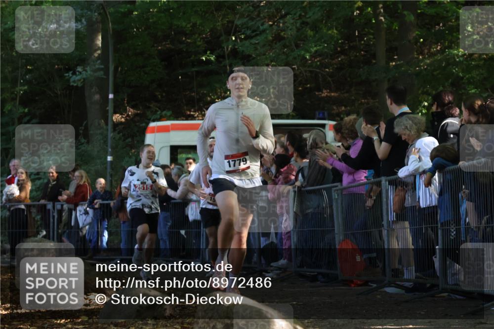 28.09.2025 - 33. Volkslauf durch das schöne Alstertal Strokosch-Dieckow http://msf.ph/oto/8972486 28.09.2025 11:59:15 Ziel 1591, 1779, 2515 meine-sportfotos.de