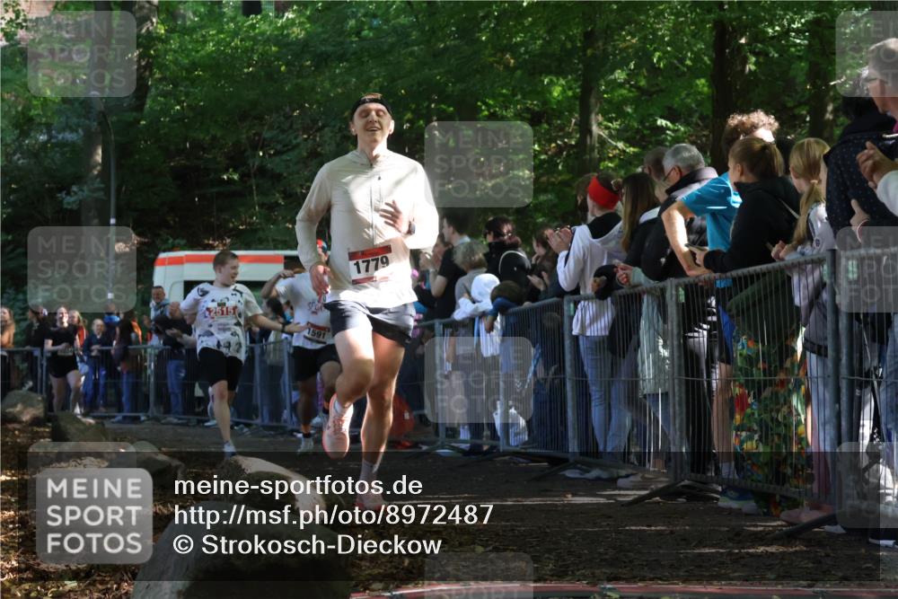28.09.2025 - 33. Volkslauf durch das schöne Alstertal Strokosch-Dieckow http://msf.ph/oto/8972487 28.09.2025 11:59:16 Ziel 1024, 1591, 1779, 2515 meine-sportfotos.de