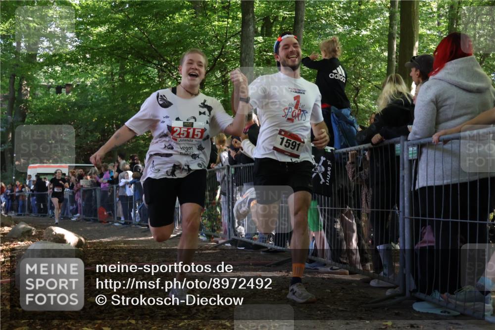 28.09.2025 - 33. Volkslauf durch das schöne Alstertal Strokosch-Dieckow http://msf.ph/oto/8972492 28.09.2025 11:59:20 Ziel 1024, 1591, 2515 meine-sportfotos.de
