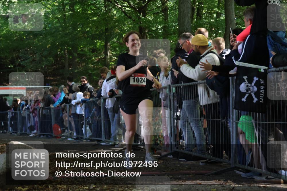 28.09.2025 - 33. Volkslauf durch das schöne Alstertal Strokosch-Dieckow http://msf.ph/oto/8972496 28.09.2025 11:59:24 Ziel 1024 meine-sportfotos.de