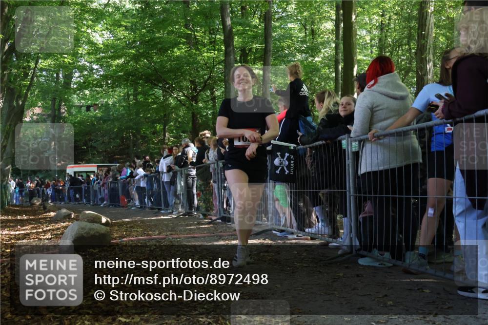28.09.2025 - 33. Volkslauf durch das schöne Alstertal Strokosch-Dieckow http://msf.ph/oto/8972498 28.09.2025 11:59:25 Ziel 1024 meine-sportfotos.de