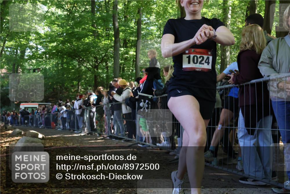 28.09.2025 - 33. Volkslauf durch das schöne Alstertal Strokosch-Dieckow http://msf.ph/oto/8972500 28.09.2025 11:59:26 Ziel 1024 meine-sportfotos.de