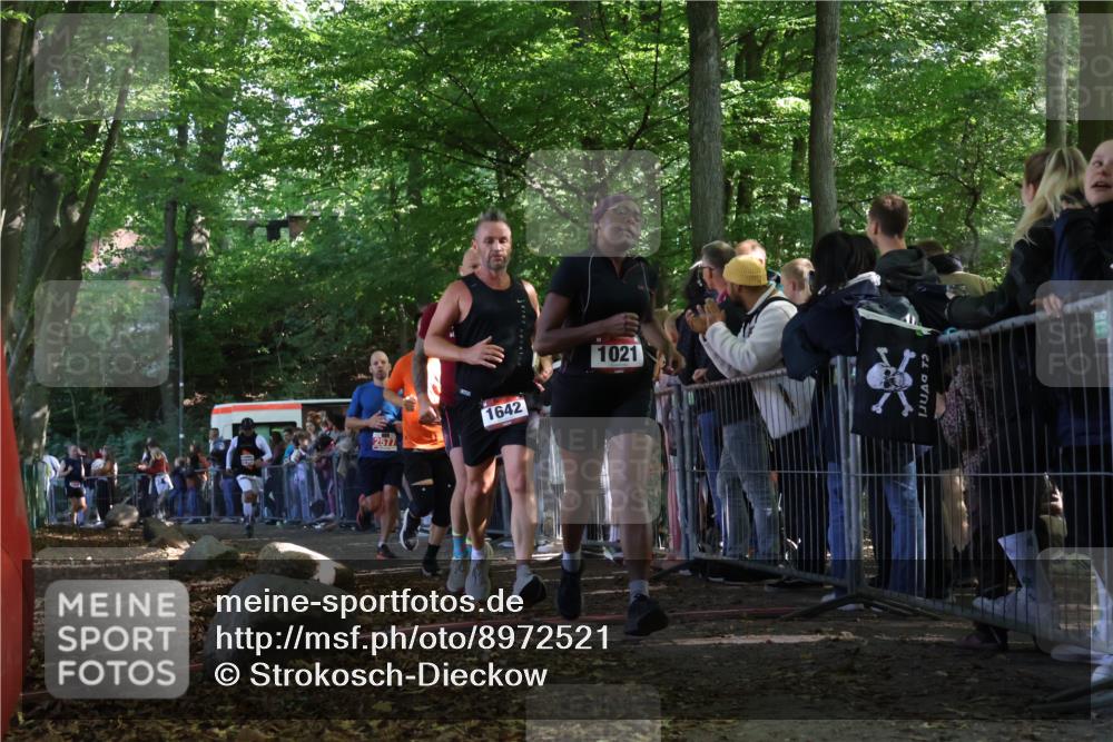 28.09.2025 - 33. Volkslauf durch das schöne Alstertal Strokosch-Dieckow http://msf.ph/oto/8972521 28.09.2025 11:59:54 Ziel 1021, 1532, 1613, 1642, 1726, 2577 meine-sportfotos.de