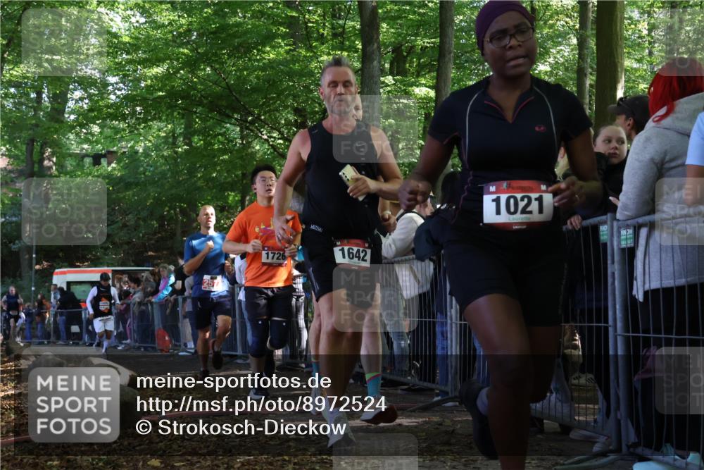 28.09.2025 - 33. Volkslauf durch das schöne Alstertal Strokosch-Dieckow http://msf.ph/oto/8972524 28.09.2025 11:59:55 Ziel 1021, 1532, 1613, 1642, 1726, 2577 meine-sportfotos.de