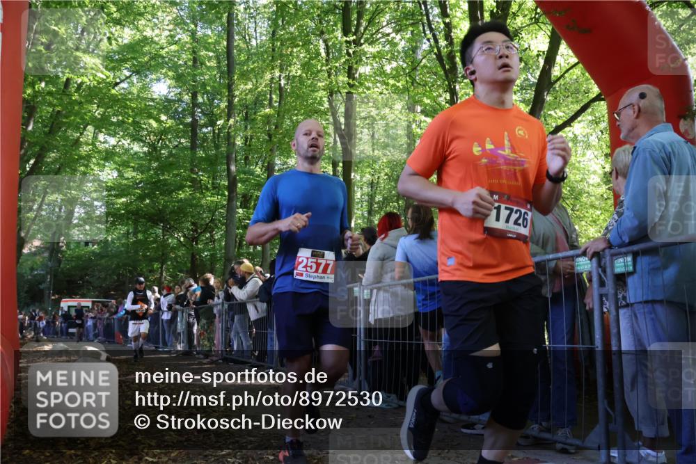 28.09.2025 - 33. Volkslauf durch das schöne Alstertal Strokosch-Dieckow http://msf.ph/oto/8972530 28.09.2025 11:59:58 Ziel 1532, 1828, 2577 meine-sportfotos.de