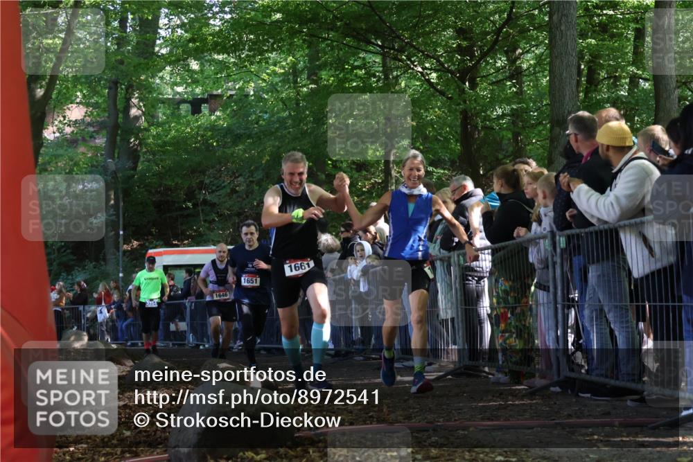 28.09.2025 - 33. Volkslauf durch das schöne Alstertal Strokosch-Dieckow http://msf.ph/oto/8972541 28.09.2025 12:00:09 Ziel 1029, 1646, 1651, 1661, 3354 meine-sportfotos.de