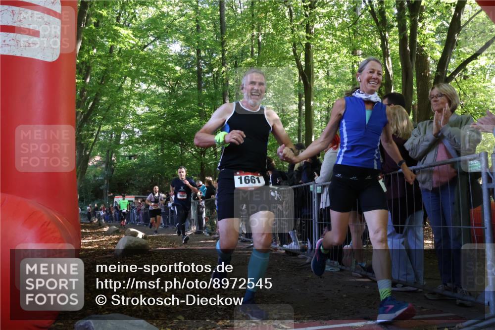 28.09.2025 - 33. Volkslauf durch das schöne Alstertal Strokosch-Dieckow http://msf.ph/oto/8972545 28.09.2025 12:00:11 Ziel 1029, 1646, 1651, 1661, 3354 meine-sportfotos.de