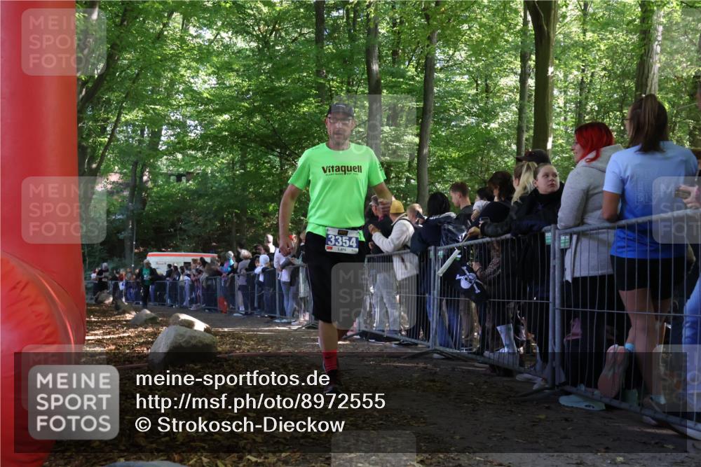28.09.2025 - 33. Volkslauf durch das schöne Alstertal Strokosch-Dieckow http://msf.ph/oto/8972555 28.09.2025 12:00:20 Ziel  meine-sportfotos.de