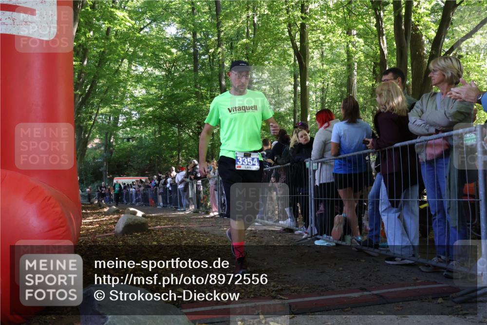 28.09.2025 - 33. Volkslauf durch das schöne Alstertal Strokosch-Dieckow http://msf.ph/oto/8972556 28.09.2025 12:00:21 Ziel  meine-sportfotos.de