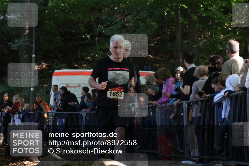 28.09.2025 - 33. Volkslauf durch das schöne Alstertal Strokosch-Dieckow http://msf.ph/oto/8972558 28.09.2025 12:00:27 Ziel 1652, 3192 meine-sportfotos.de