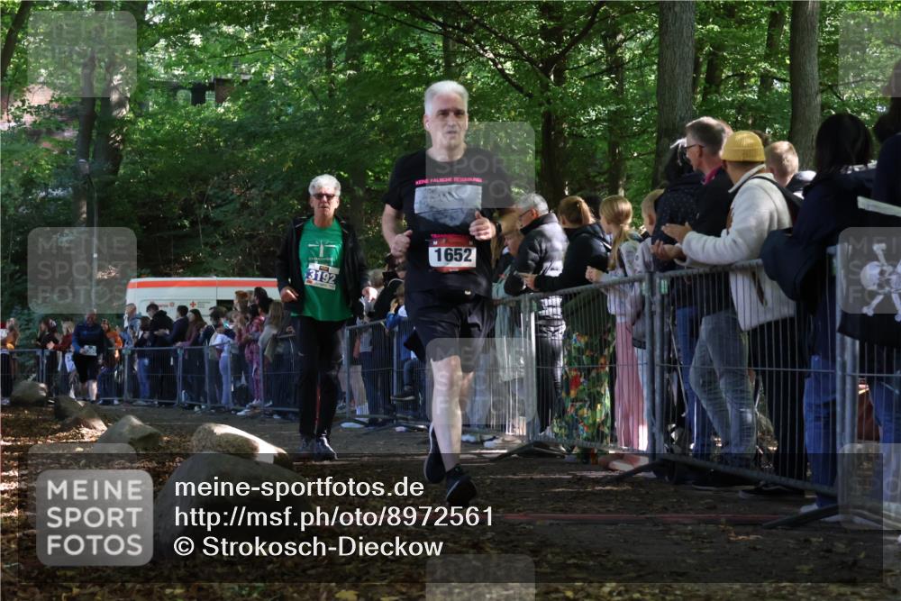28.09.2025 - 33. Volkslauf durch das schöne Alstertal Strokosch-Dieckow http://msf.ph/oto/8972561 28.09.2025 12:00:30 Ziel 1652, 3192 meine-sportfotos.de
