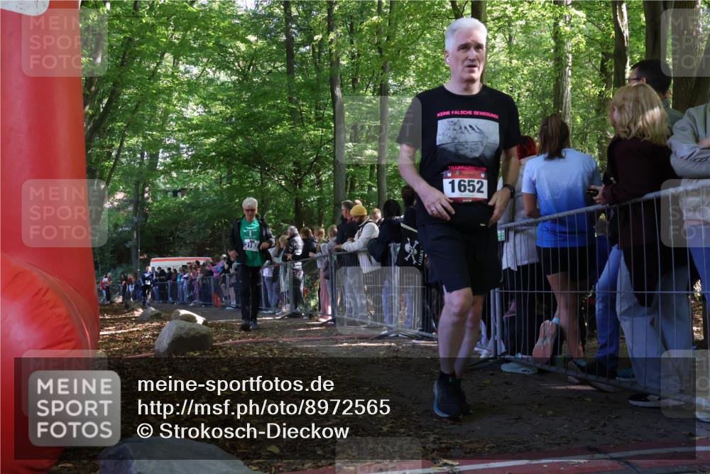 28.09.2025 - 33. Volkslauf durch das schöne Alstertal Strokosch-Dieckow http://msf.ph/oto/8972565 28.09.2025 12:00:32 Ziel 1652, 3192 meine-sportfotos.de